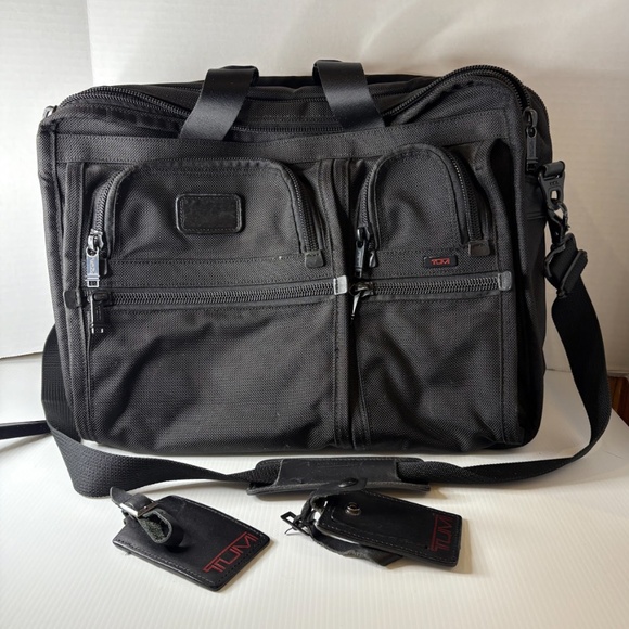 Tumi Alpha Expandable Ballistic Nylon Black Briefcase Messenger Laptop Bag 26160